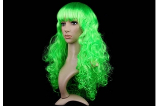 Парик зеленый, с длинными вьющимися волосами.